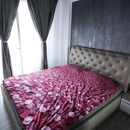 Exclusiv Apartament Mamaia Piscina Parcare By Maia Apartment Năvodari